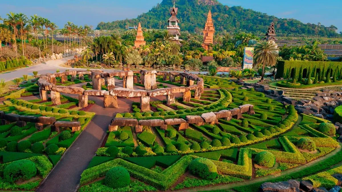 Jardín Tropical Nong Nooch – Tailandia.