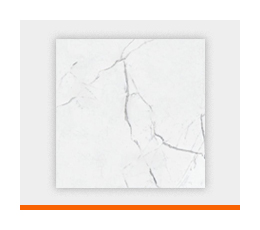 Piso que imita la apariencia del mármol, tiene un fondo blanco con vetas