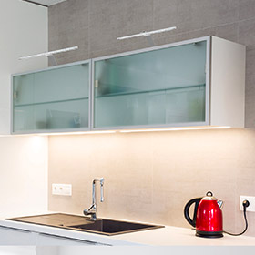 Iluminación bajo mueble