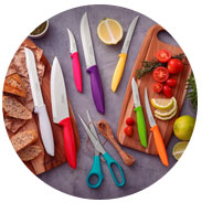 Cuchillos y tablas para picar