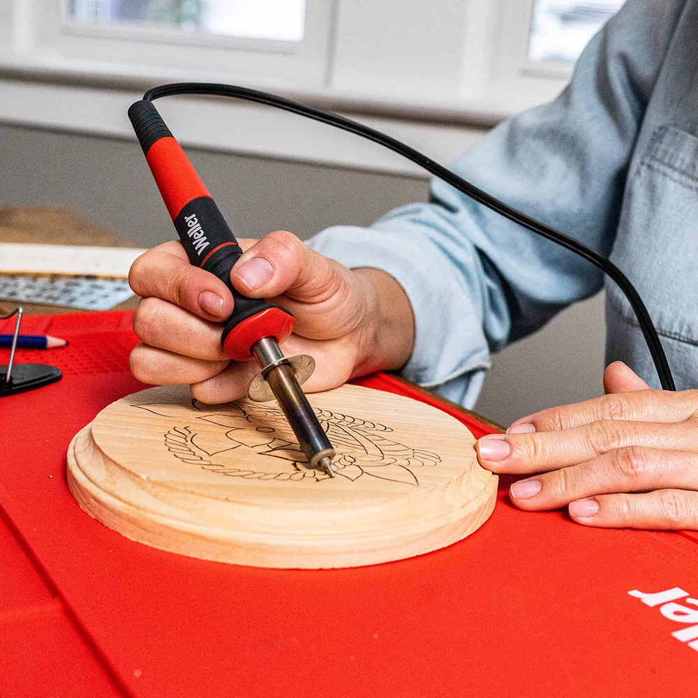 Kit de Pirografo profesional para grabar, tallar y soldar sobre madera.