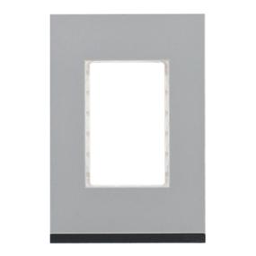 PLACA METÁLICA DECORATIVA DE 3 MÓDULOS ZAMAK PLATA