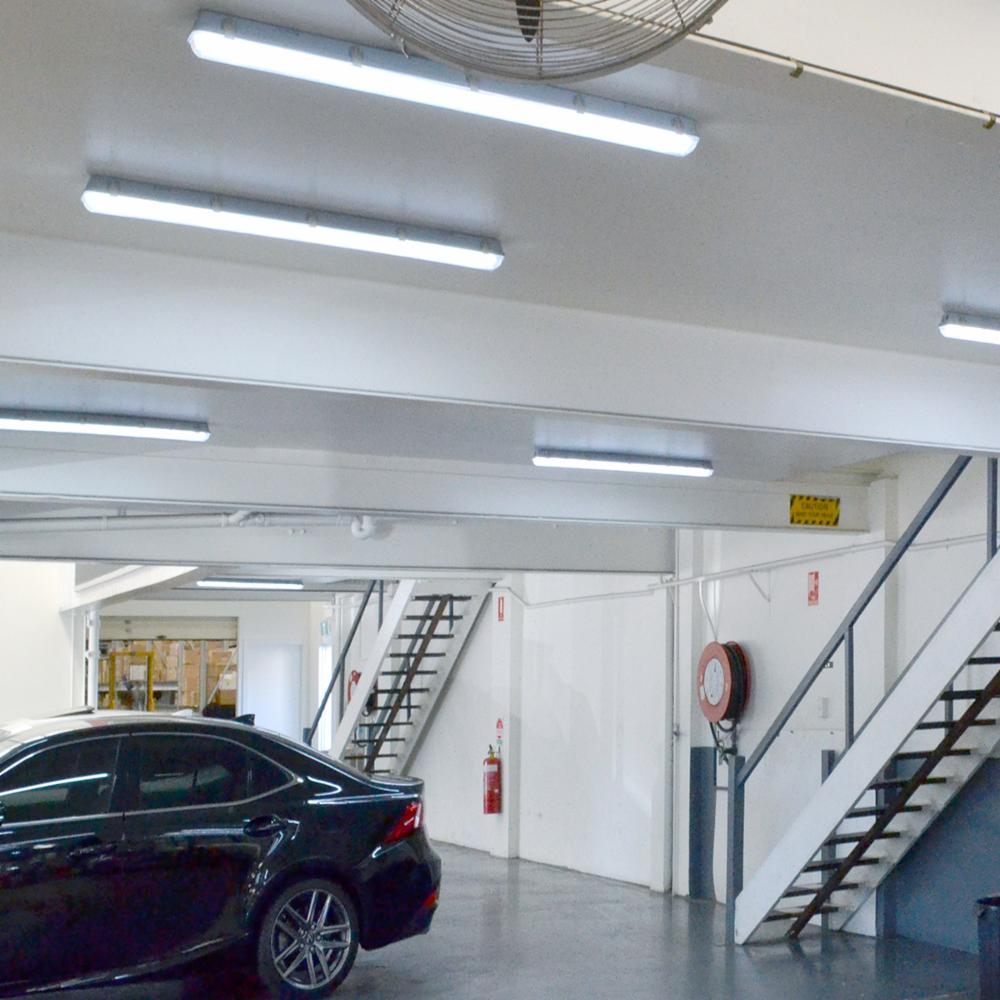 LUMINARIA LED A PRUEBA DE VAPOR 18W 4000K The Home Depot México