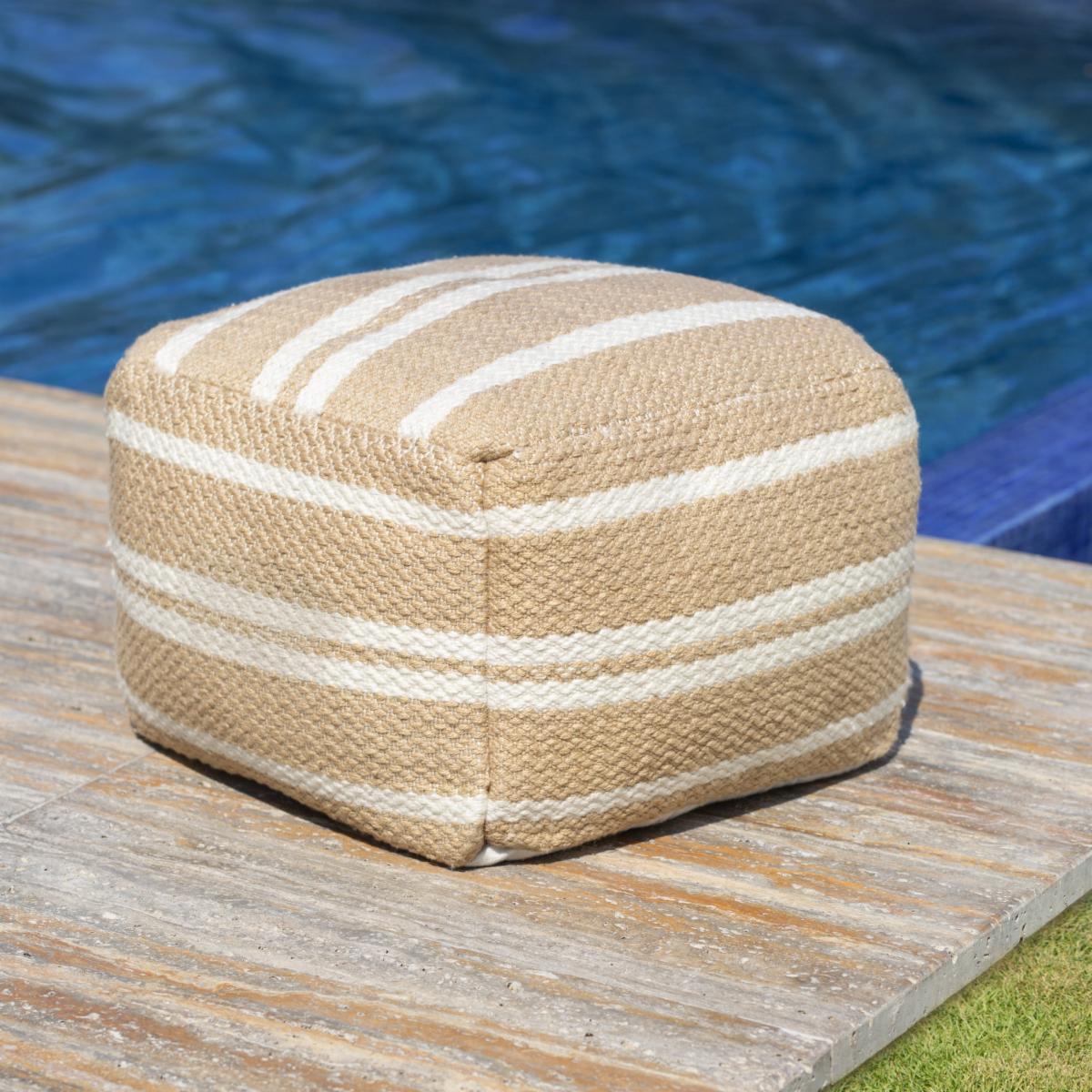 Puff beige 35.5 x 50.8 x 50.8 cm de poliéster