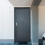 PUERTA DE SEG BASIC 8P DERECHA GRIS 96X213CM