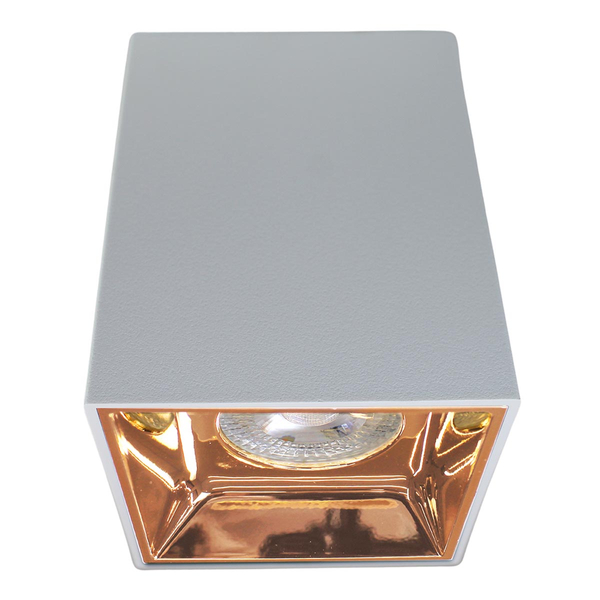 LÁMPARA DE SOBREPONER EN TECHO TIPO SPOT 10 X 7.5 X 7.5 CM 1 LUZ BLANCO SIN FOCO