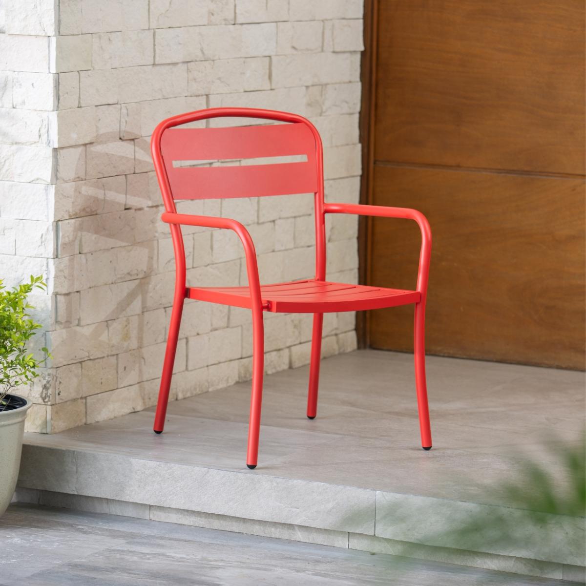 Silla para jardín metálica roja