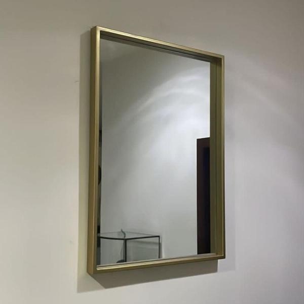 ESPEJO RECTANGULAR CON MARCO DE METAL 40 X 60CM DORADO