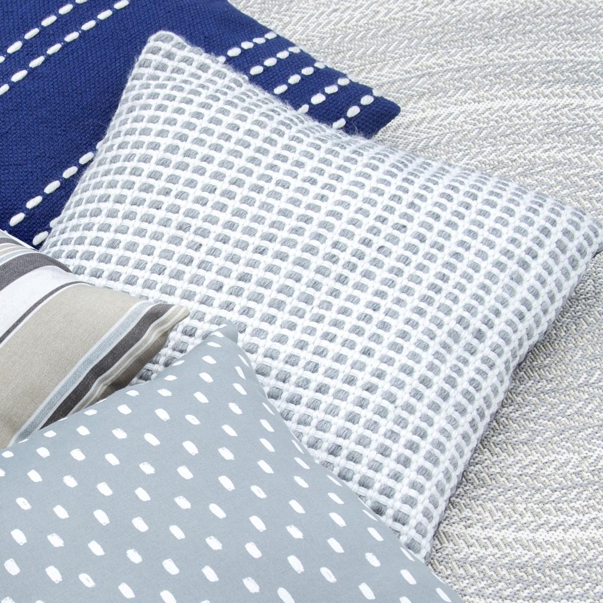 Cojin decorativo gris moderno