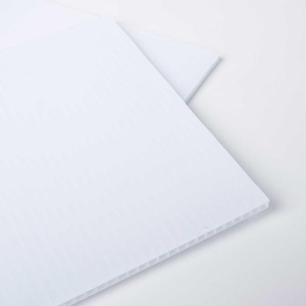 LAMINA DE POLICARBONATO CELULAR COLOR BLANCO 1.22 X 3.05m