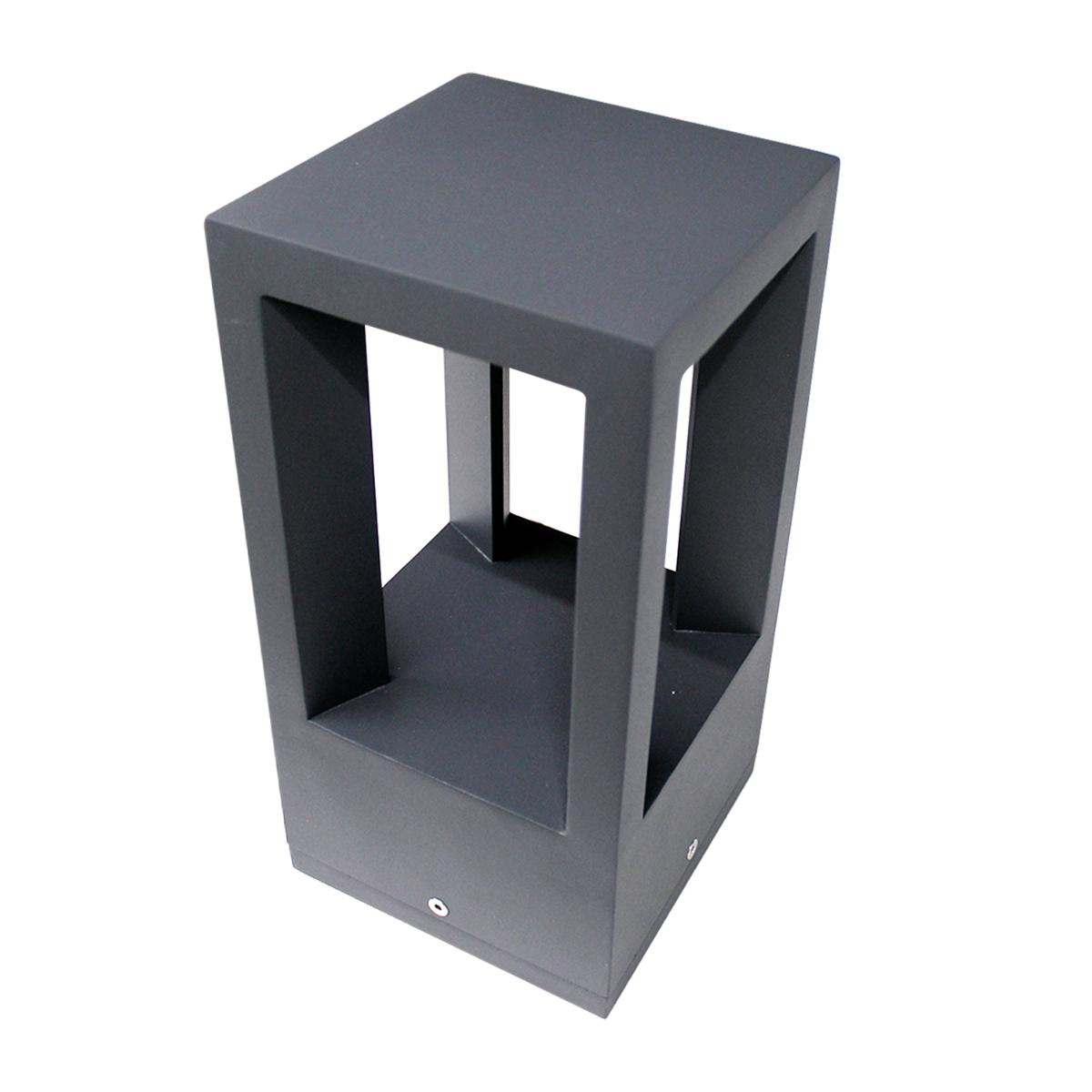 Lampara decorativa tipo poste de forma prismatica, uso exterior, ip54, 8 w, luz calida 3000 k