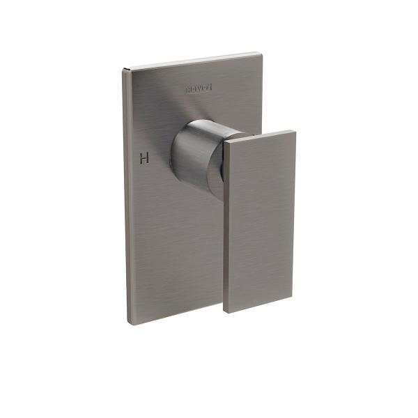 MONOMANDO MÁXIMA PARA REGADERA SIN DESVIADOR EN ACABADO GRIS MATE TITANIUM