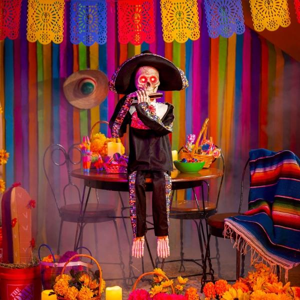 DECORACIÓN HALLOWEEN ESQUELETO CON ARMONICA 96CM