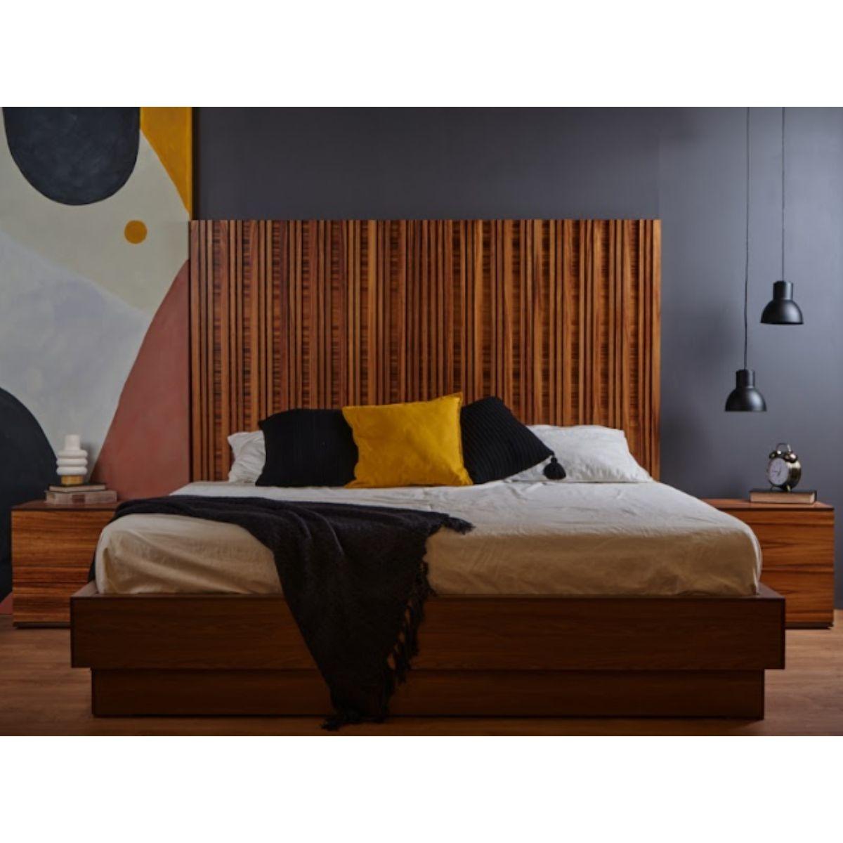 Recámara king size de 4 piezas con cabecera, 2 burós y cajonera color parota - chapa