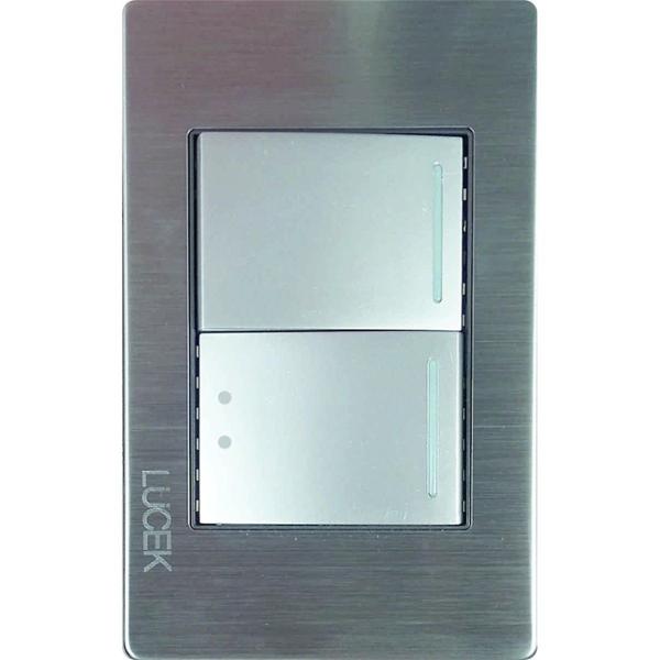 PLACA METÁLICA CON 1 INTERRUPTOR SENCILLO Y 1 DE ESCALERA DE 1.5 MÓDULOS PLATEADO