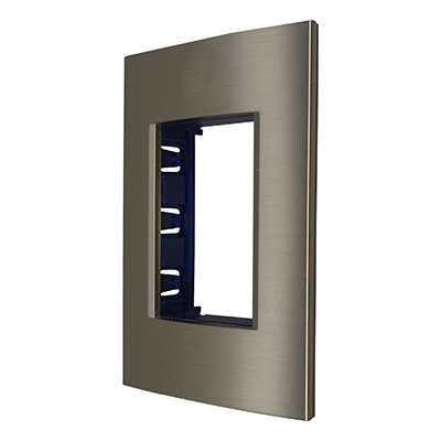 PLACA RECTANGULAR DE 3 MÓDULOS METAL PLATA | The Home Depot México